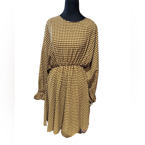 NWT - BUCKETLIST Plaid Mid Dress in Green/Brown - Picture 1 of 15